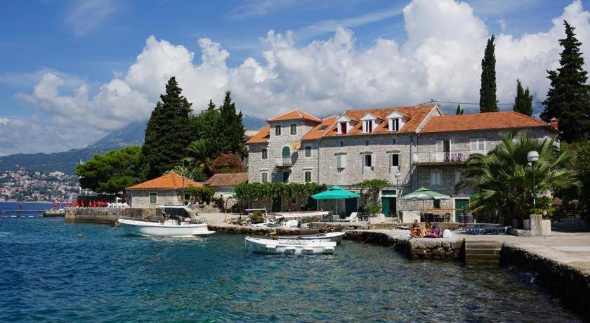 Glamping Peninsula Lustica Rose Villa Tivat Luaran gambar