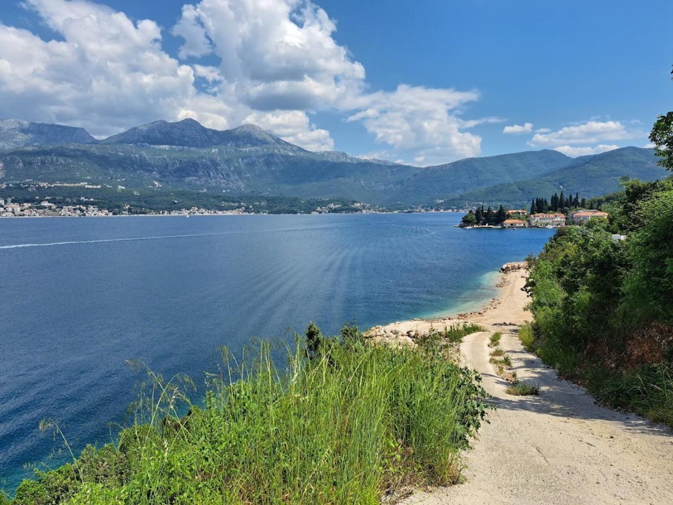 Glamping Peninsula Lustica Rose Villa Tivat Luaran gambar